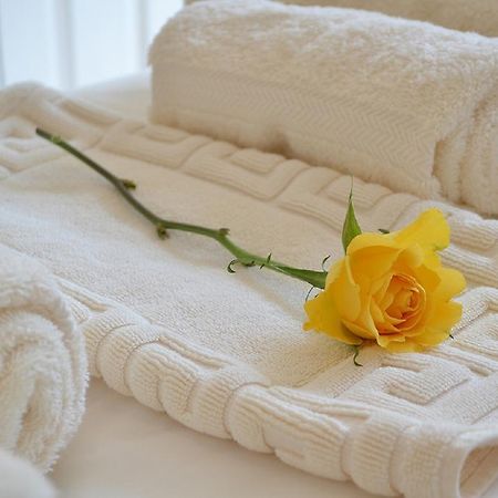 تينبي White Rose Guest House المظهر الخارجي الصورة