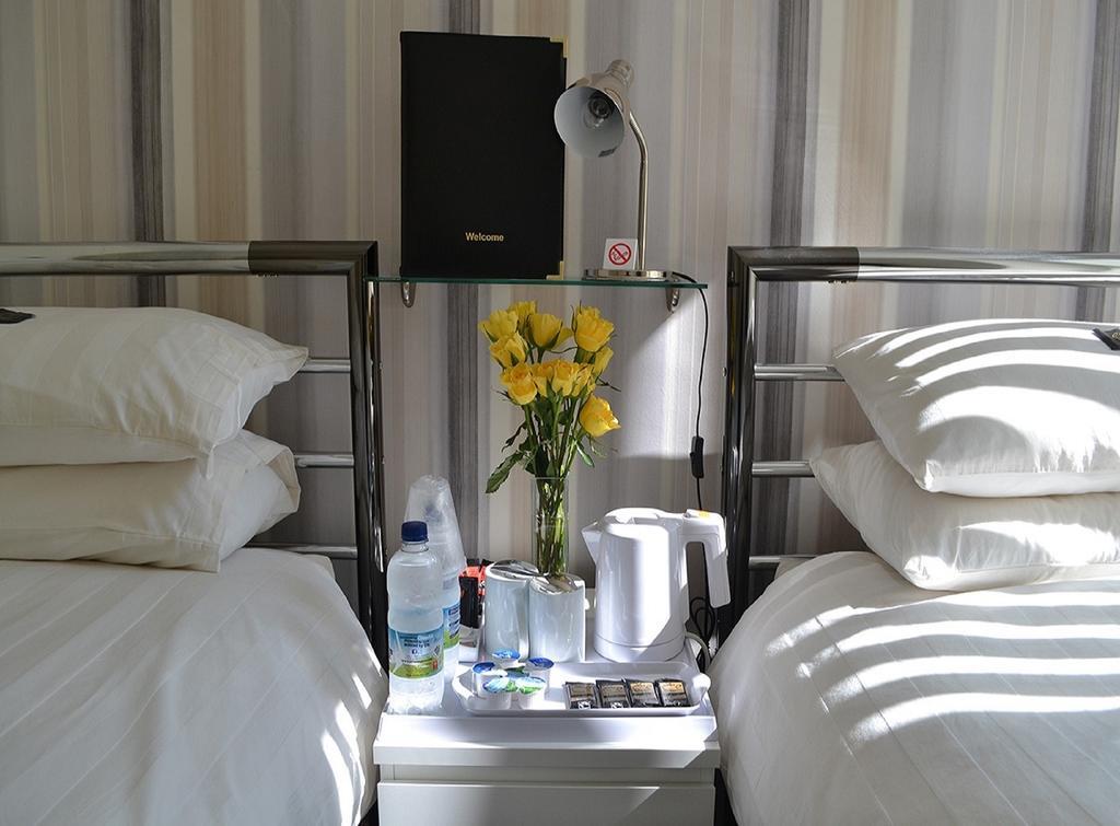 تينبي White Rose Guest House الغرفة الصورة