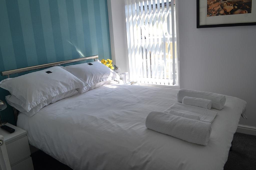 تينبي White Rose Guest House الغرفة الصورة