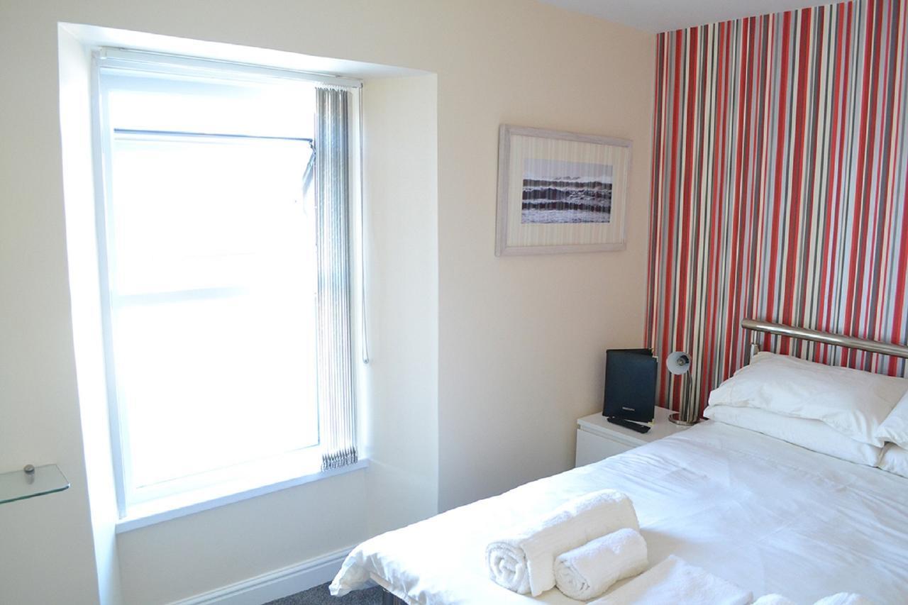 تينبي White Rose Guest House الغرفة الصورة